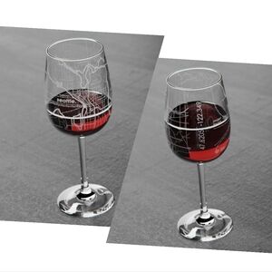 NIB Seattle 'Hometown' Etched Stemmed Wine Glasses